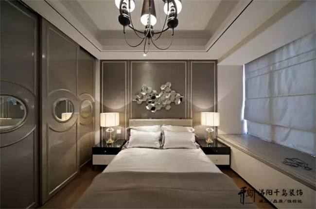 忌陳設(shè)色彩凌亂、搭配不當(dāng)、萬(wàn)紫千紅