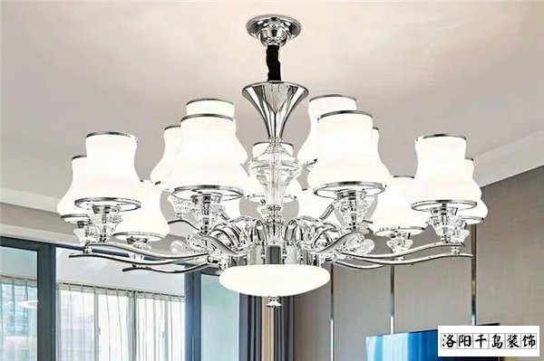 客廳唯美吊燈，牽手溫馨