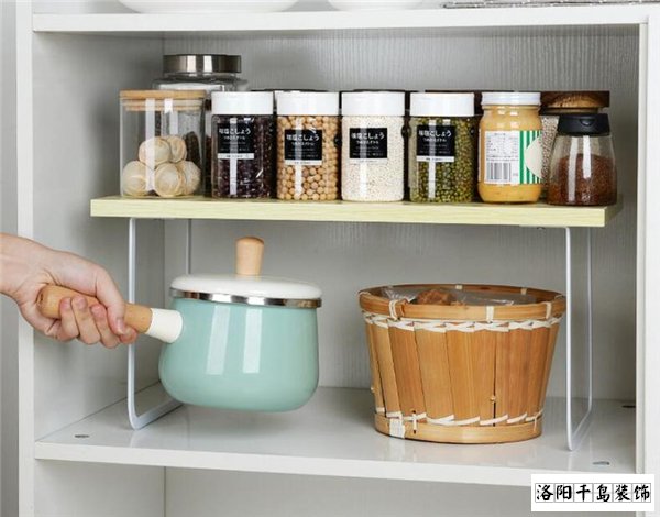 內置分層架，櫥柜更能裝