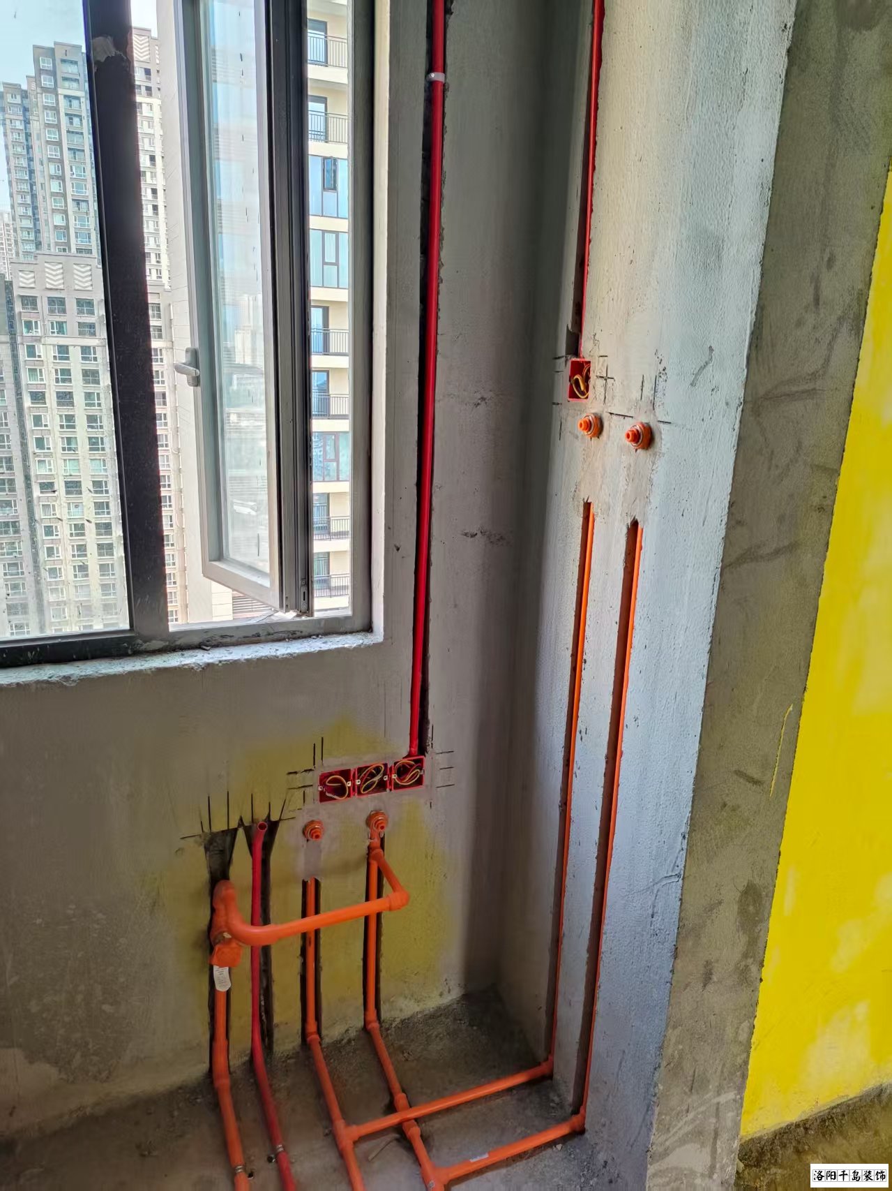 洛陽(yáng)千島裝飾水電改造施工現(xiàn)場(chǎng)